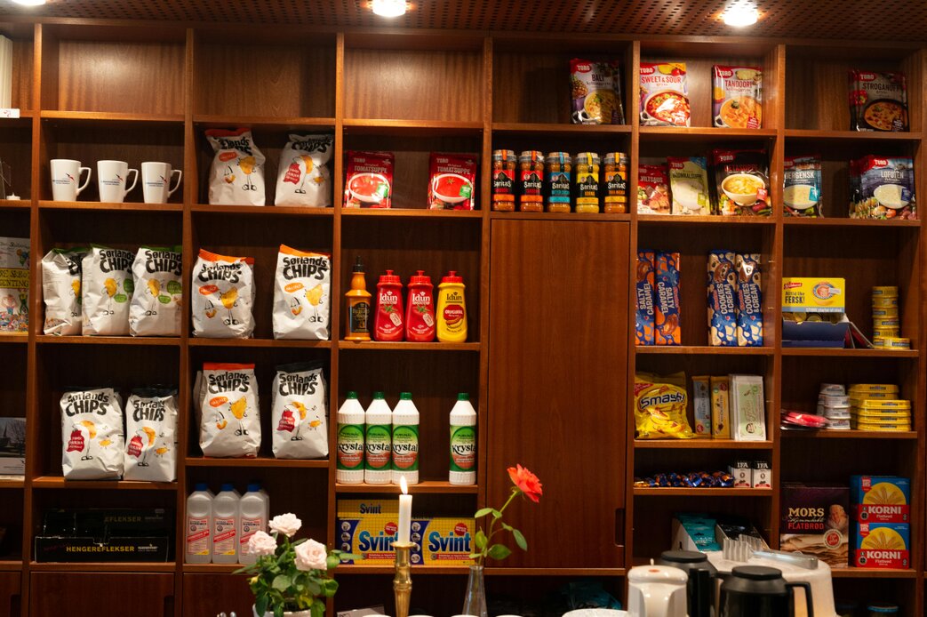 Banco gastronomia con prodotti tipici europei